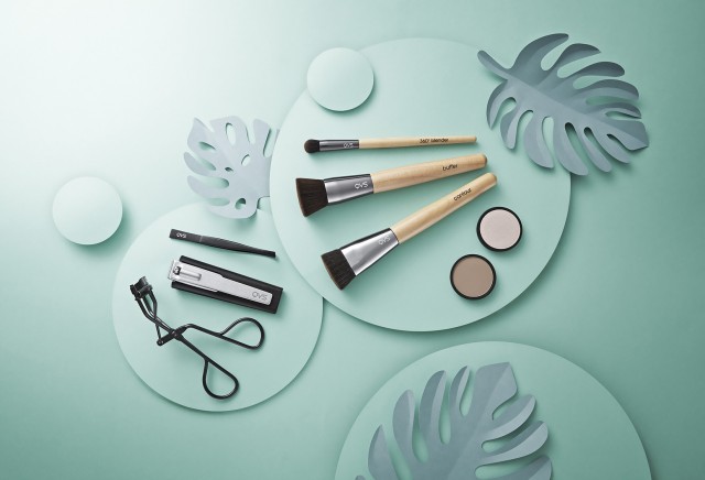 Cosmopola - Cris Wiegandt - Zwilling Beauty & QVS, Papercraft
