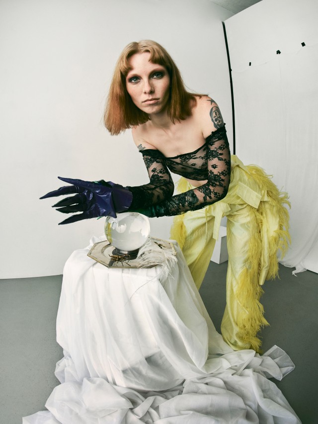 Cosmopola - Mathea Millman - Pap Magazine